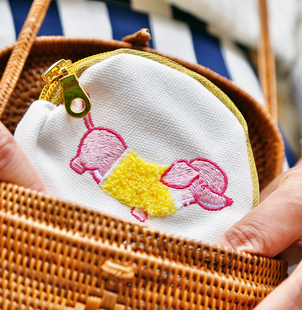 Molly london - embroidered coin purse